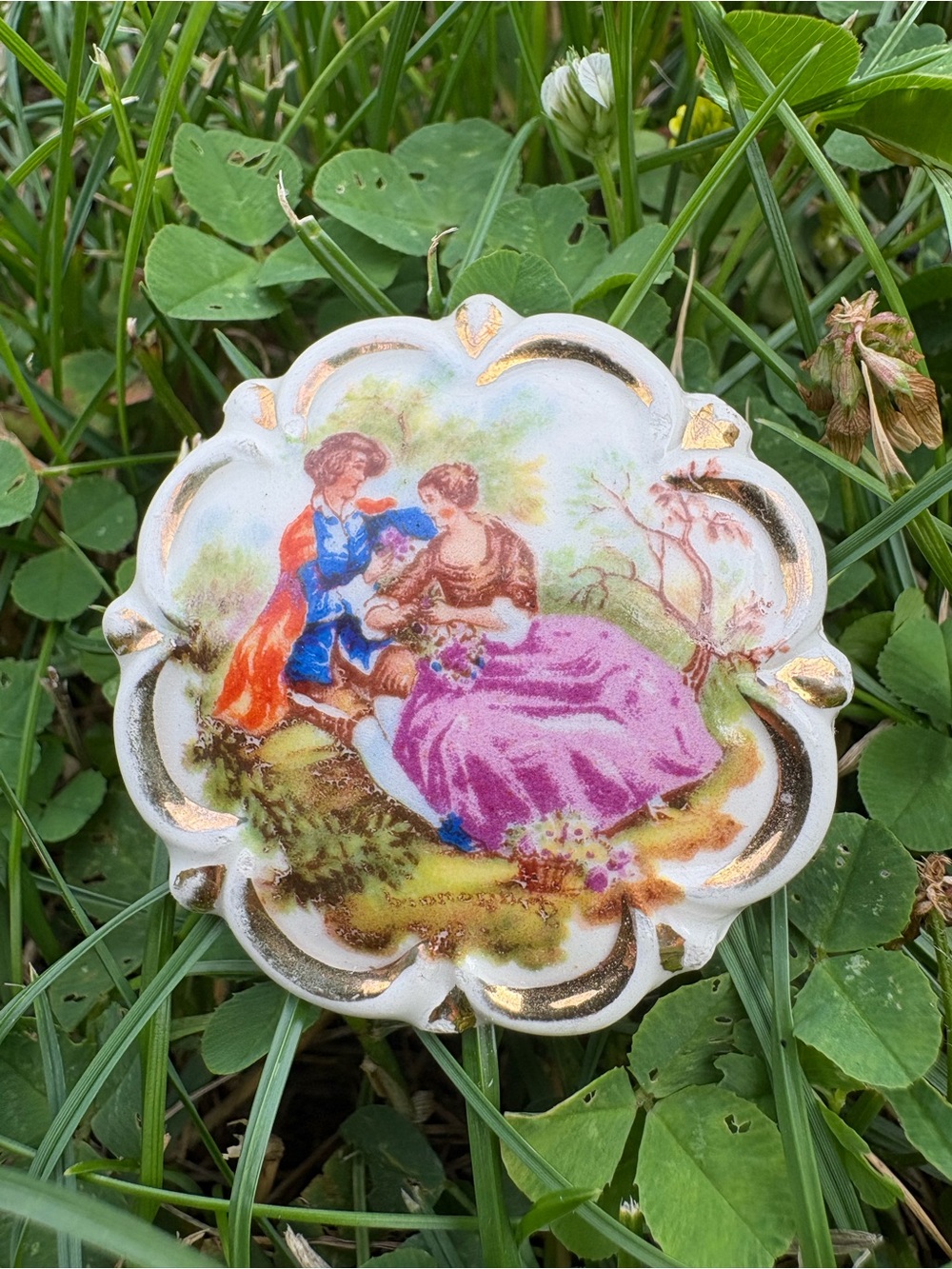 Vintage Scenic Porcelain Brooch